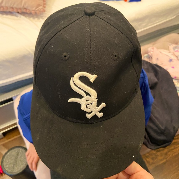 WhiteSox Baseball Cap - Picture 2 of 3